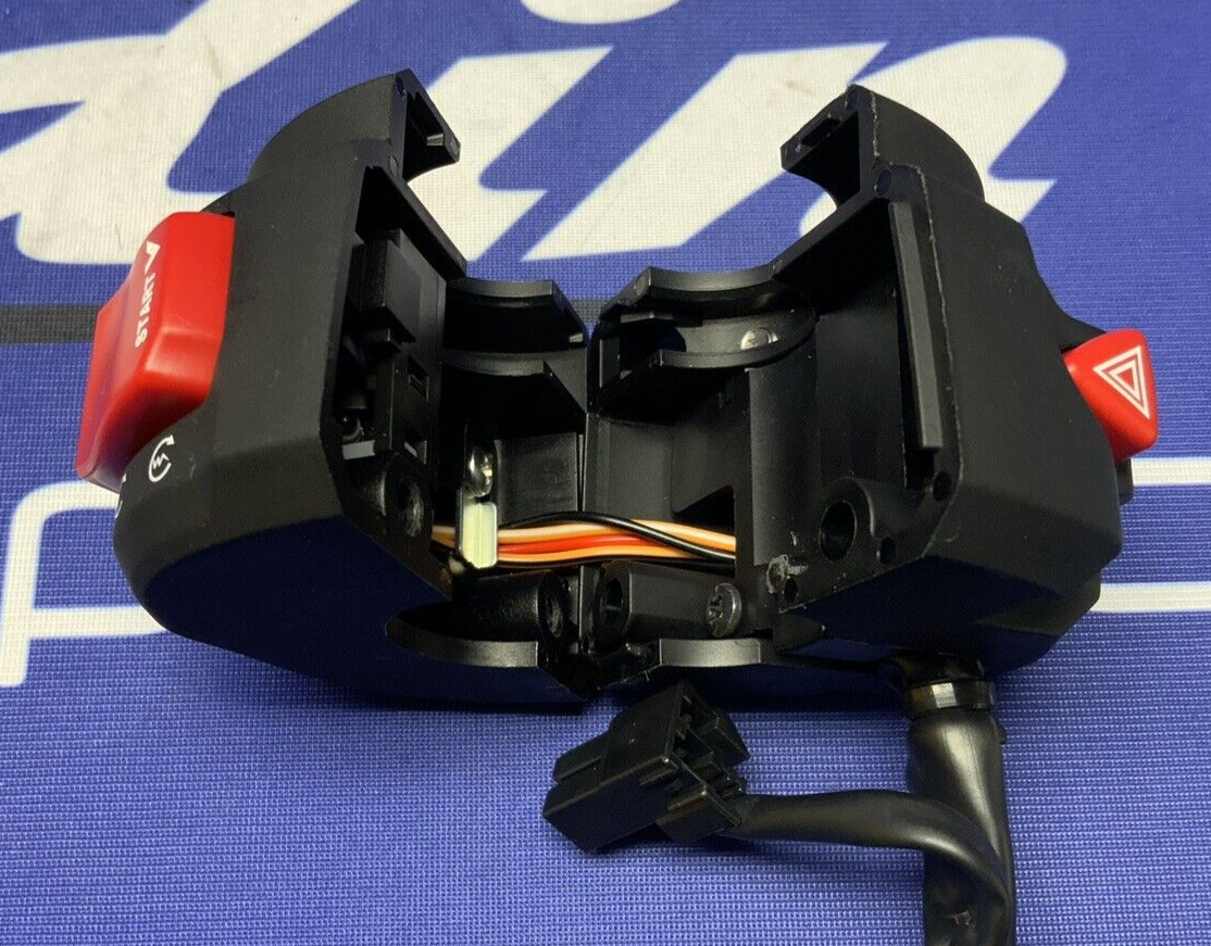 Suzuki Right Handle Bar Switch Assembly GSX-R1000/R 2020-2025 OEM 37200-17KA0