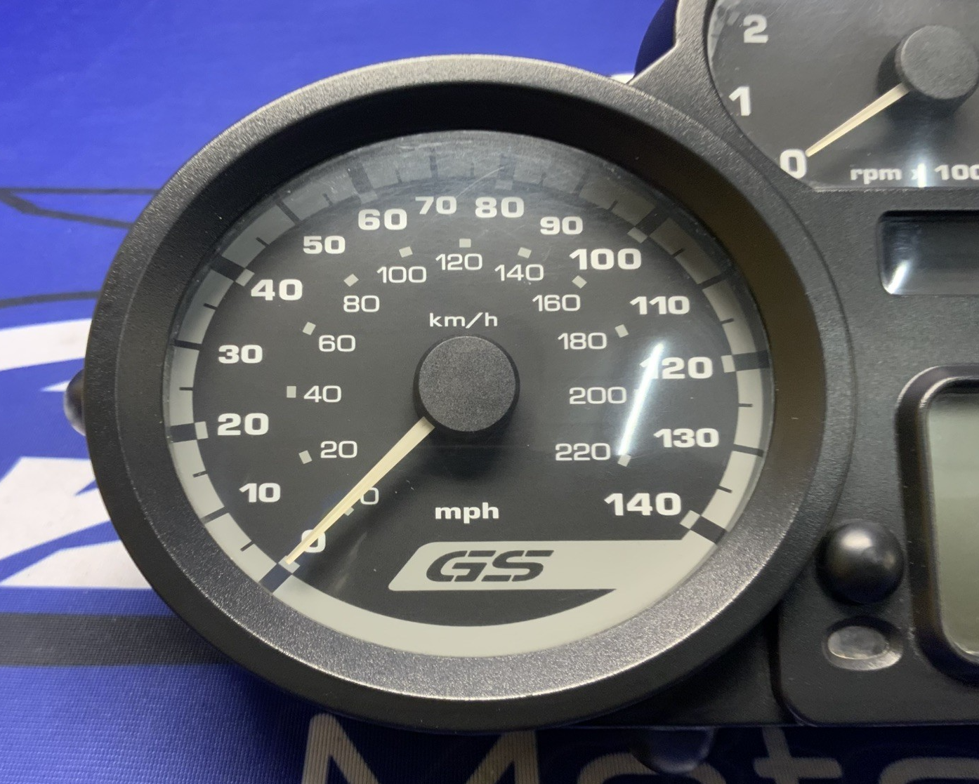 BMW Speedometer Assembly 1200GS 2004-2007 OEM 62117705210