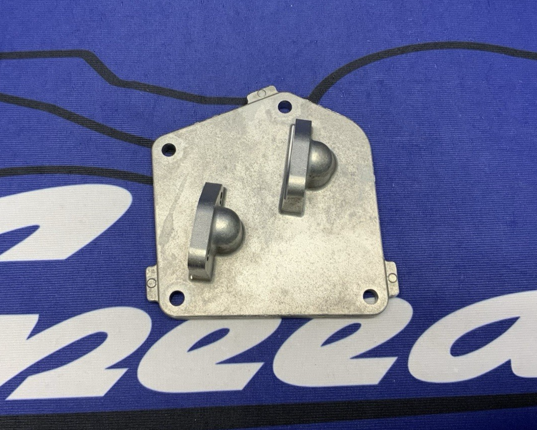 Suzuki Oil Cooler Hose Plate GSX-R1000 17-23 OEM 16469-17K00