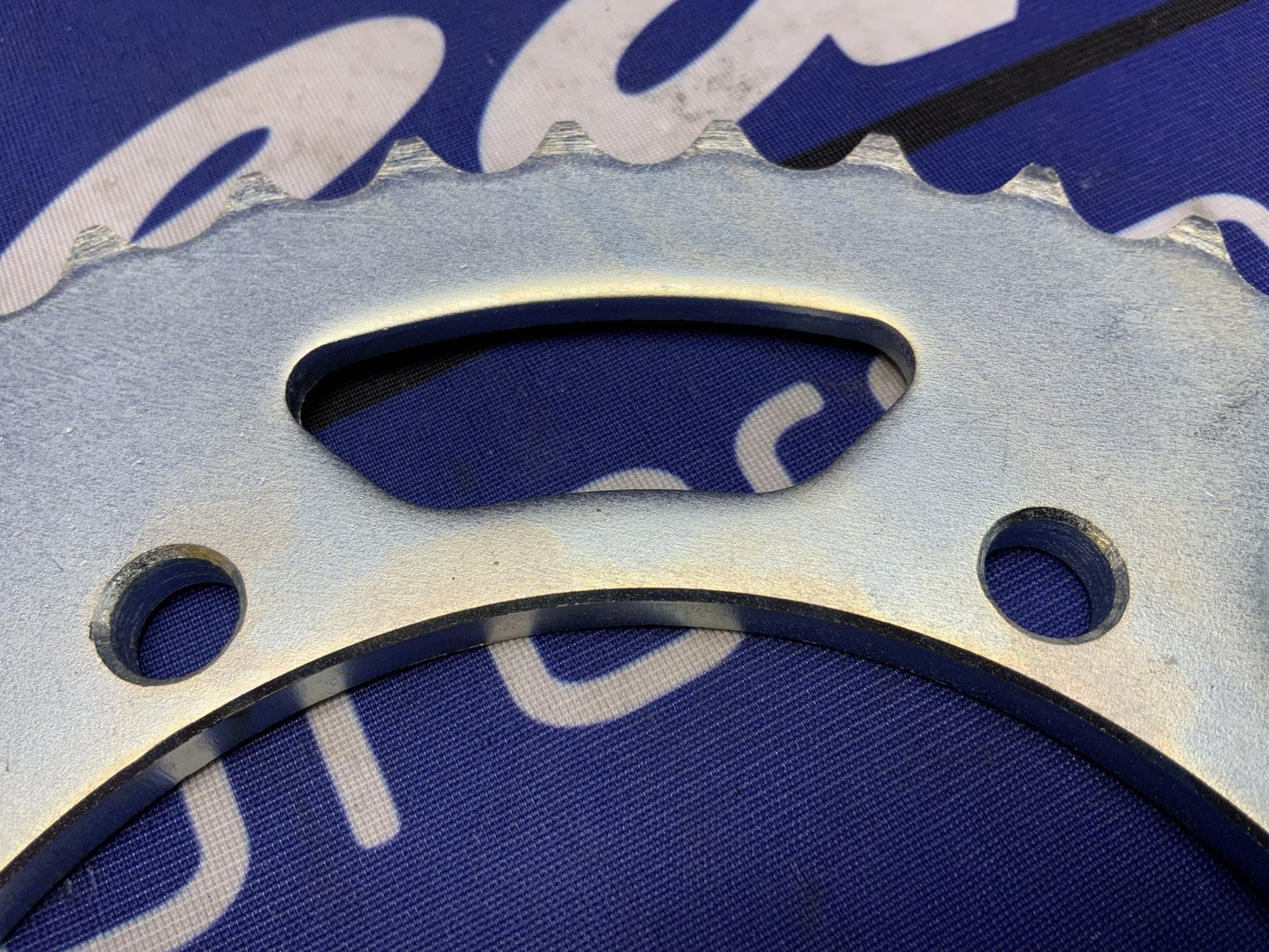 Sunstar Rear Steel Sprocket Suzuki GSX-R 600/750 1997-2000 525 44T 2-452344