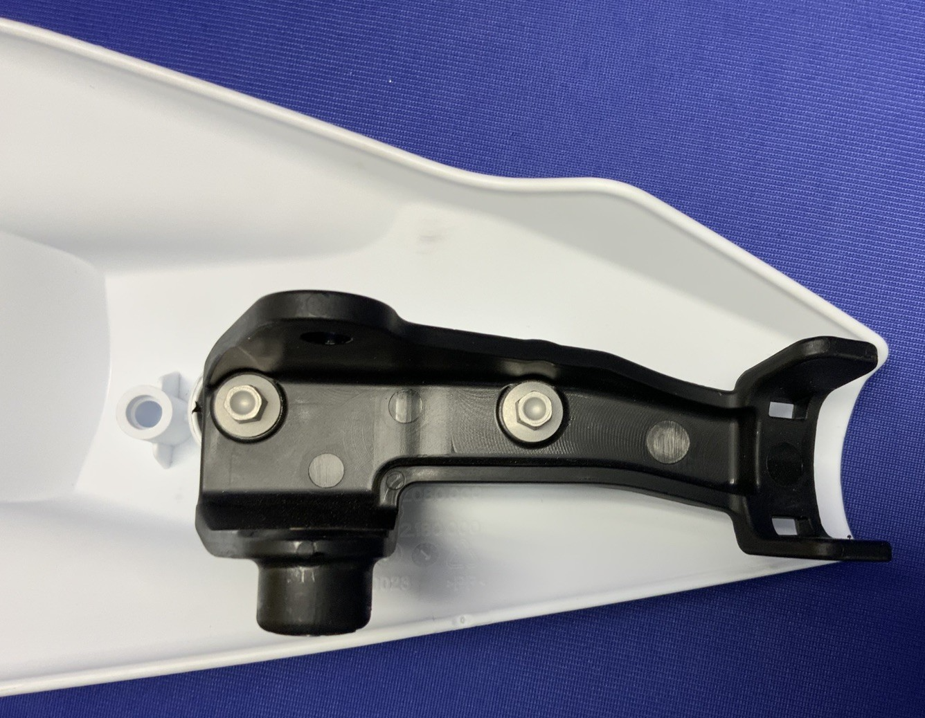Husqvarna Hand Guard Set (Signal White) FE 450 2023-2026 OEM 25102082044AB