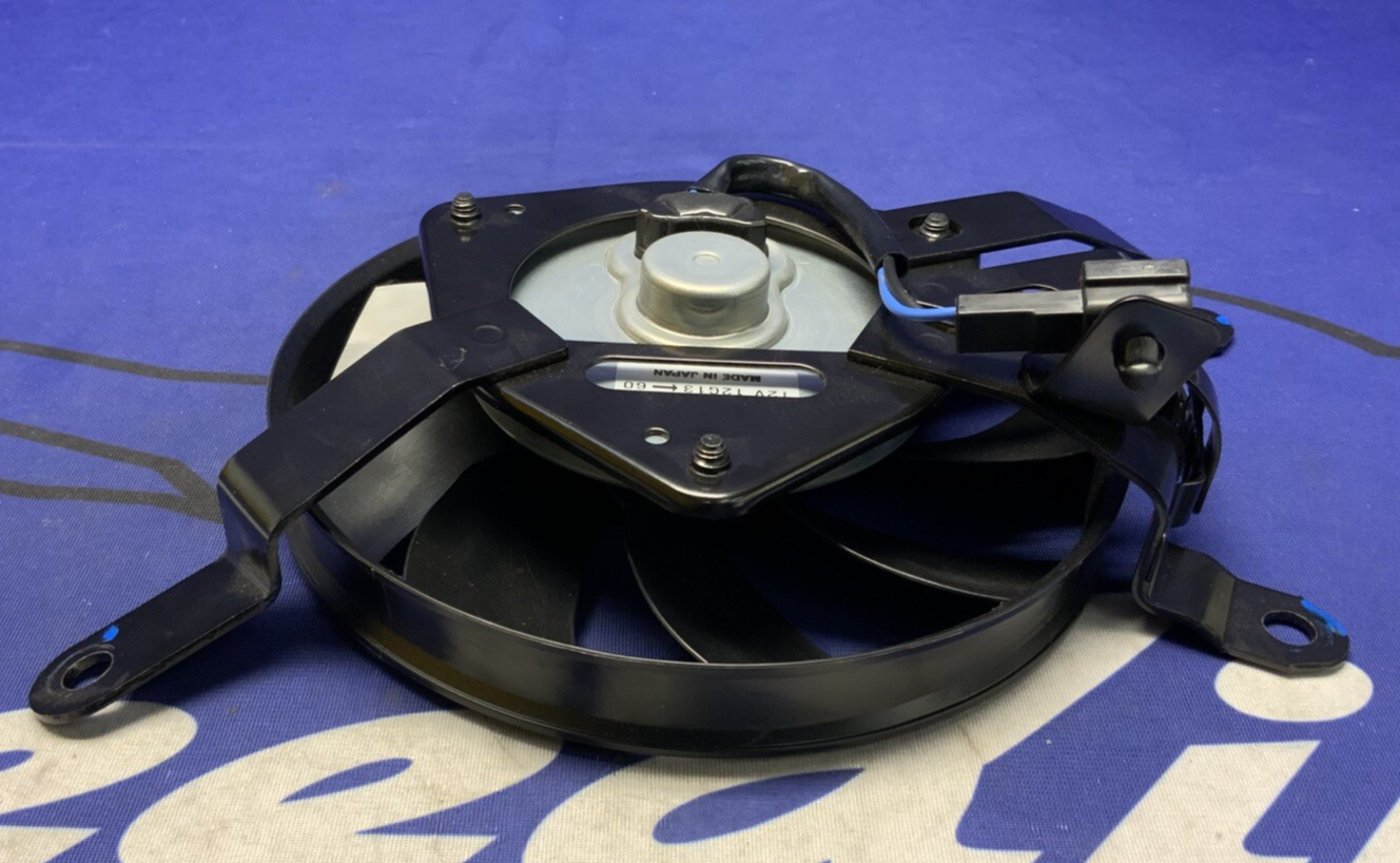 Suzuki Left Radiator Fan Assembly GSXR 1000/R 2017-2025 OEM 17820-17K00