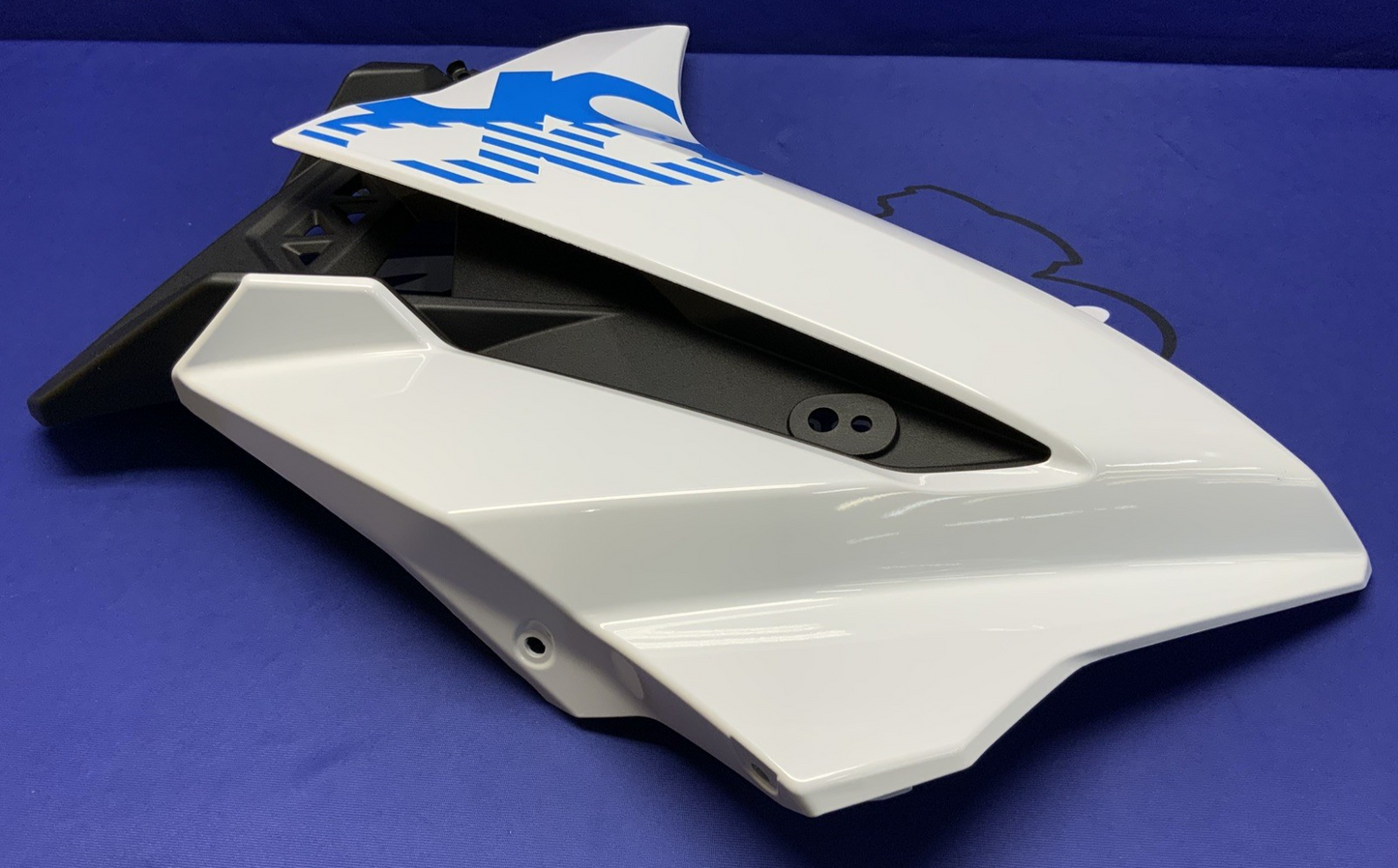 Suzuki Left Upper Fairing (Pearl Tech White) GSX-8R 2026 OEM 94480-25L10-QU2-1
