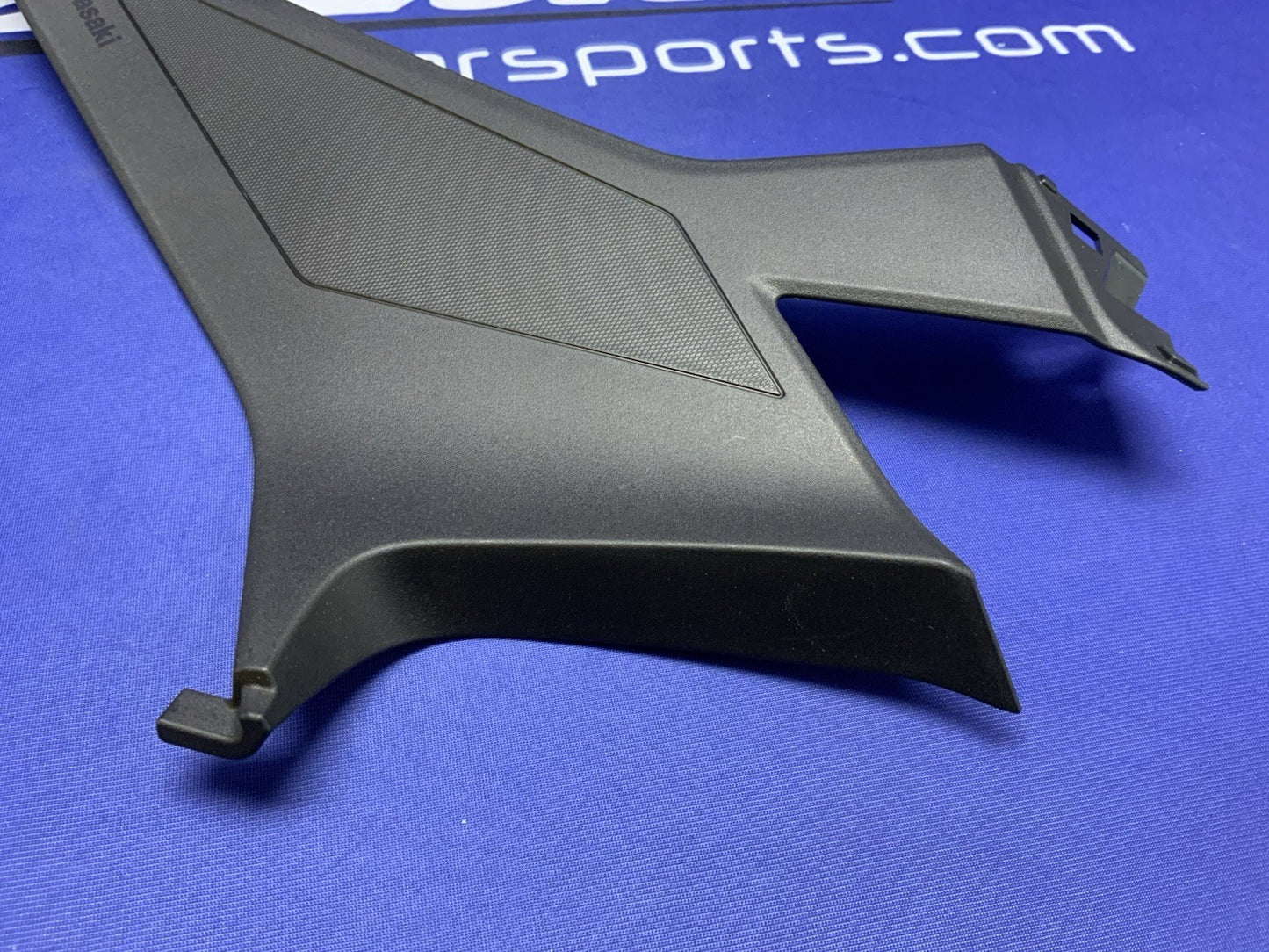 Kawasaki Right Tank Fairing Ninja 500 2024-2026 OEM 36001-0752-1