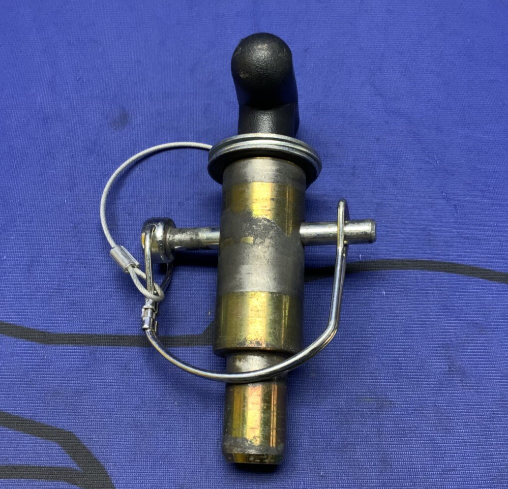 Pitbull Restraint Right Pin ER ZX-R6 2005-2014 F0075E-000