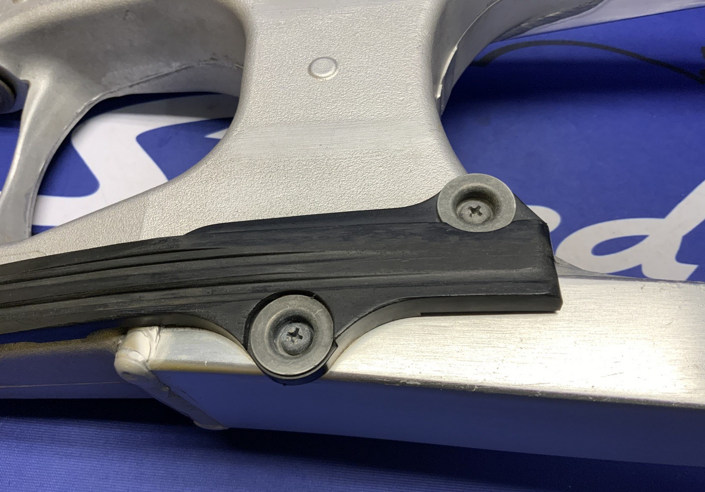 Suzuki Swingarm Assembly RMZ 250 2007-2009 OEM 61000-35G00