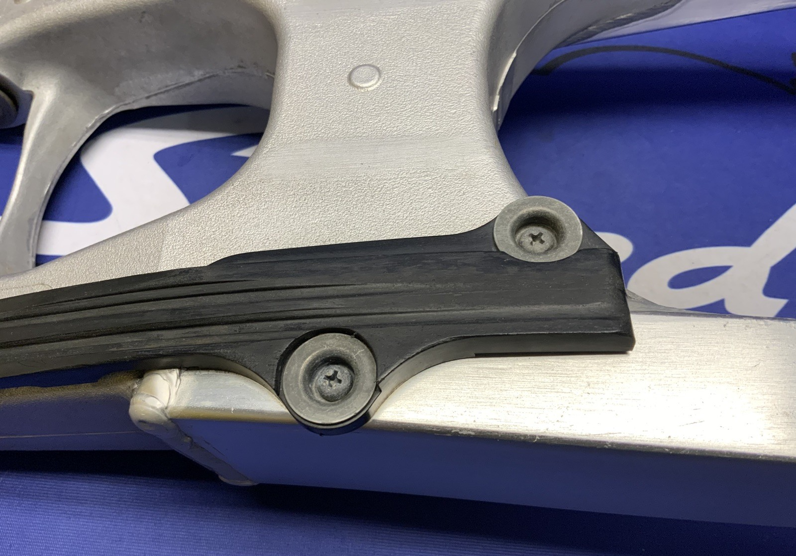 Suzuki Swingarm Assembly RMZ 250 2007-2009 OEM 61000-35G00