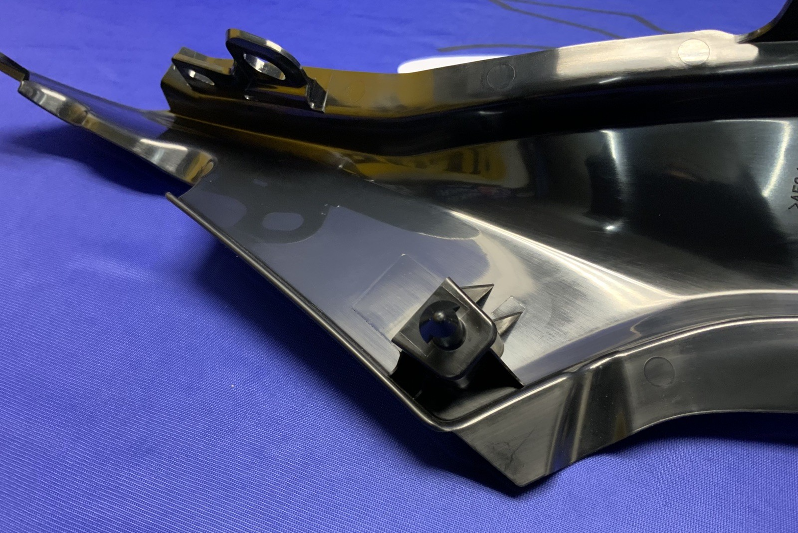Yamaha Left Seat Filler Trim Yamaha YZF-R7 2022-2025 OEM BEB-2171L-00-00