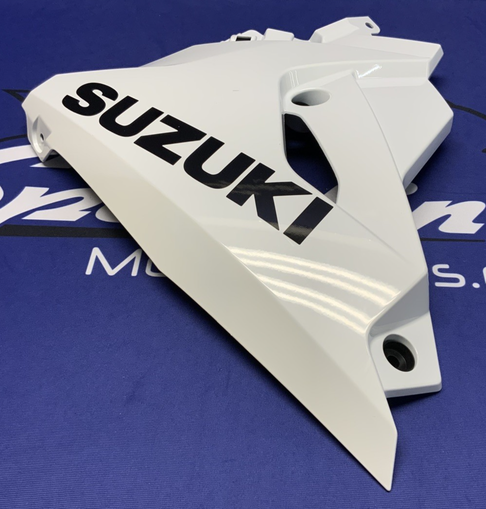 Suzuki Left Lower Fairing (Pearl Tech White) GSX-8R 2026 OEM 94480-25L20-QU2