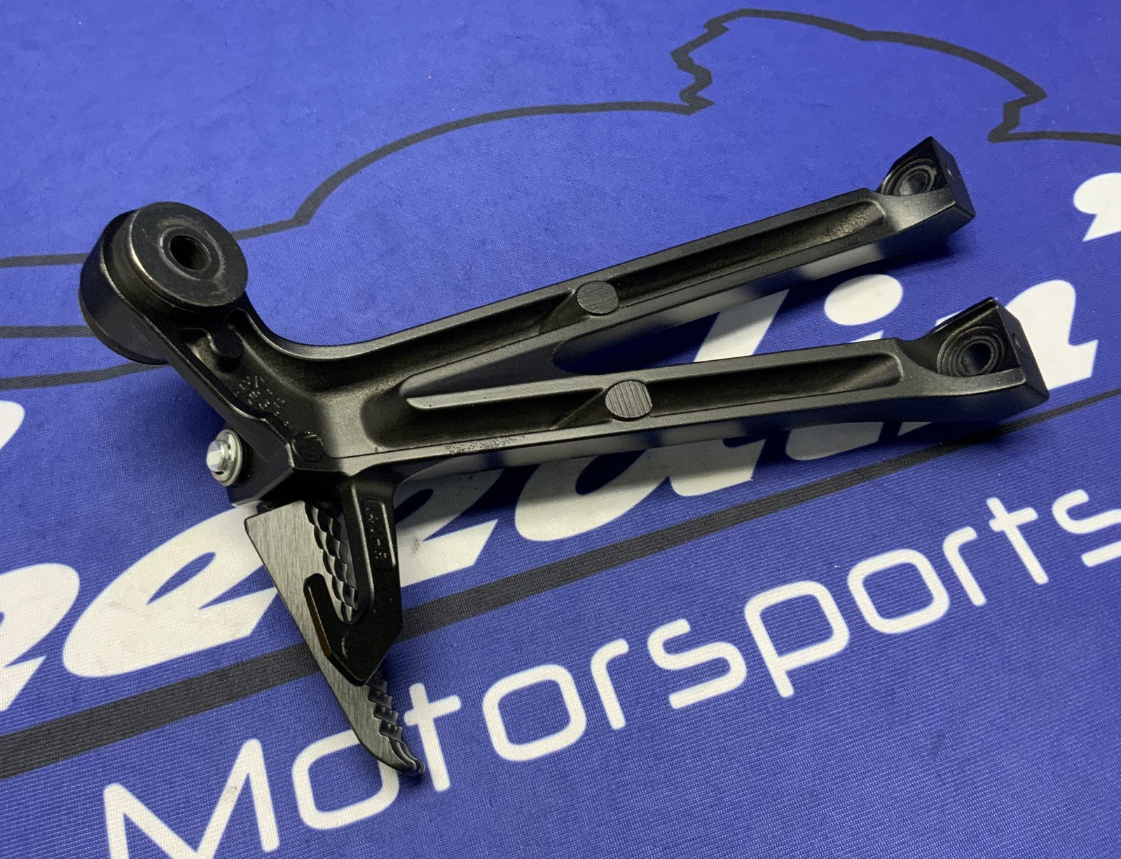 Suzuki Right Passenger Foot Rest GSXR 600/750 2016-2026 OEM 43600-14J30-2