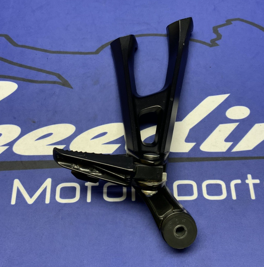 Suzuki Right Passenger Foot Rest GSXR 1000 2015-2016 OEM 43700-47H40