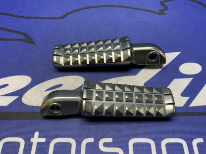 Triumph Passenger Foot Rest Pegs Bonneville T120 2016-2020 OEM A9770148