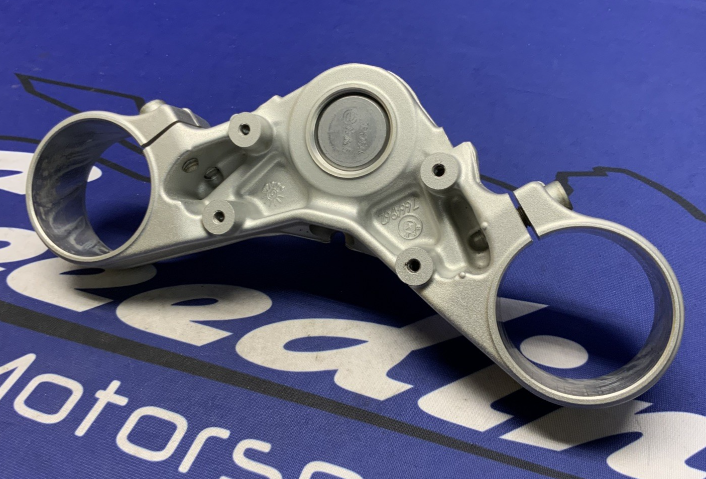 BMW Bottom Fork Mounting Bridge Triple Clamp R1200GS 2004-2013 OEM 31427664956