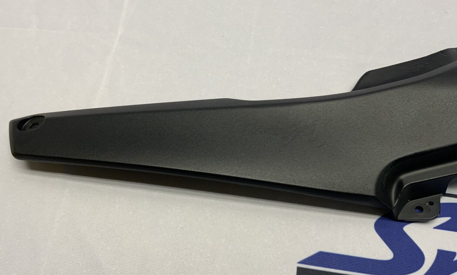 Yamaha Right Seat Filler Trim Yamaha YZF-R7 2022-2025 OEM BEB-2171M-00-00