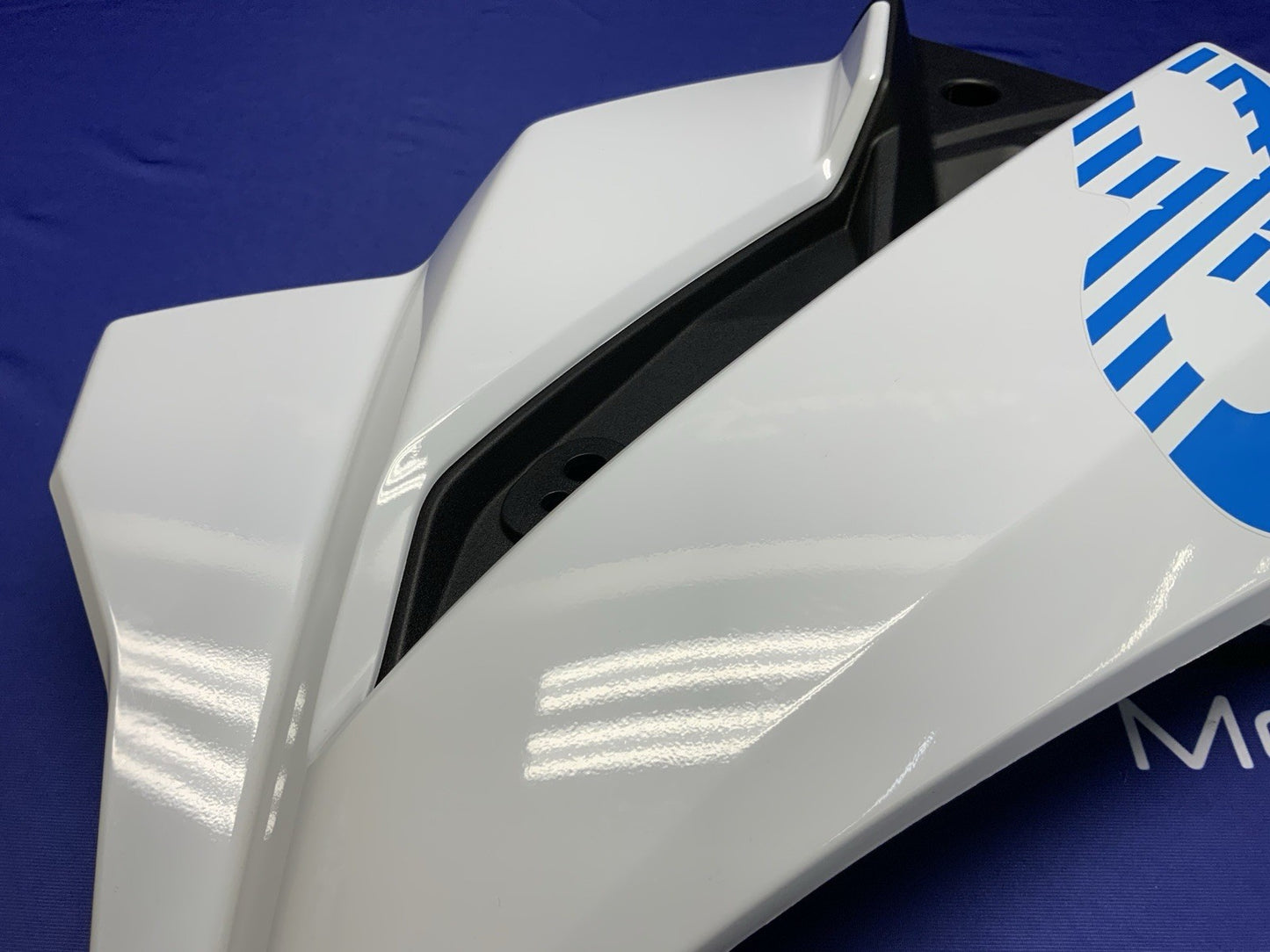 Suzuki Left Complete Fairing (White) GSX-8R 2023-2026 OEM 94480-25L10-QU2
