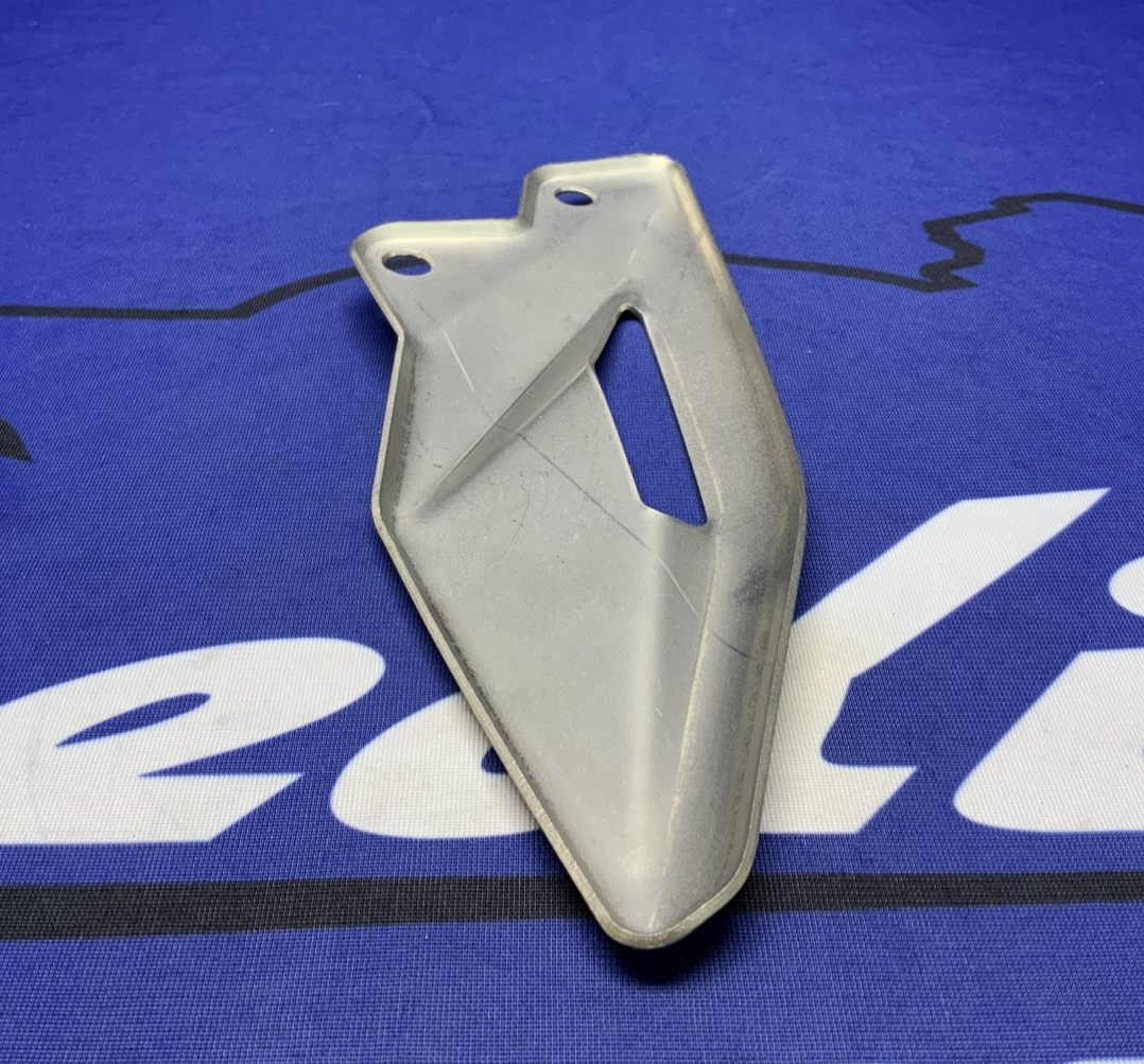 Triumph Right Heel Guard Street Triple RS 2023-2025 OEM T2082773
