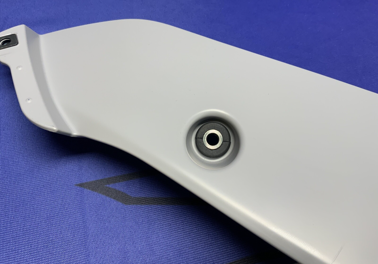 Yamaha Right Lower Fairing (Gray) YZF-R6 2017-2024 OEM BN6-28395-00-P4