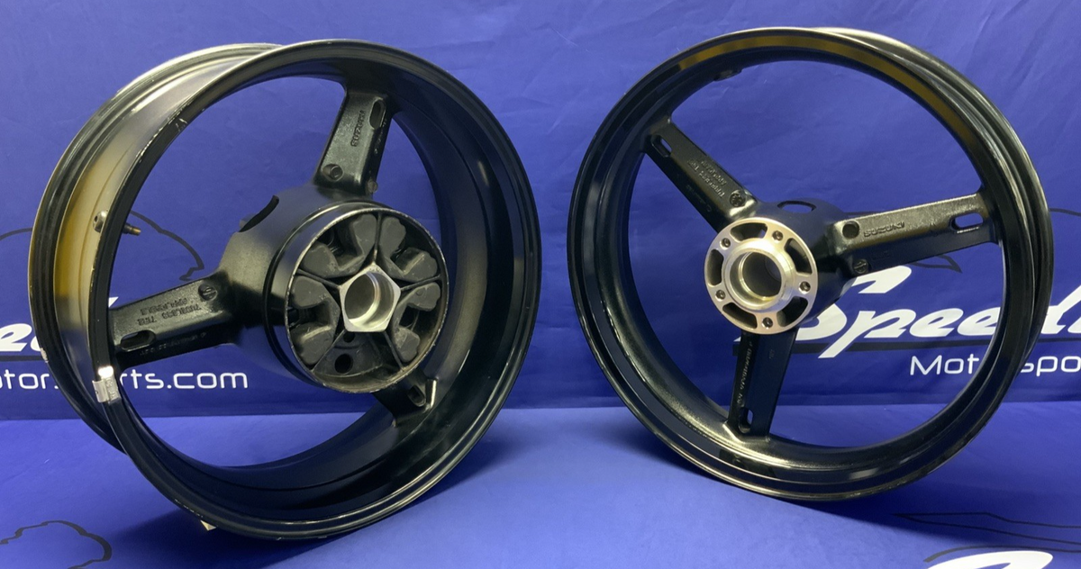 Suzuki Front and Rear Wheel GSXR-600/750/1000 2001-2004 OEM 54111-35F11-019