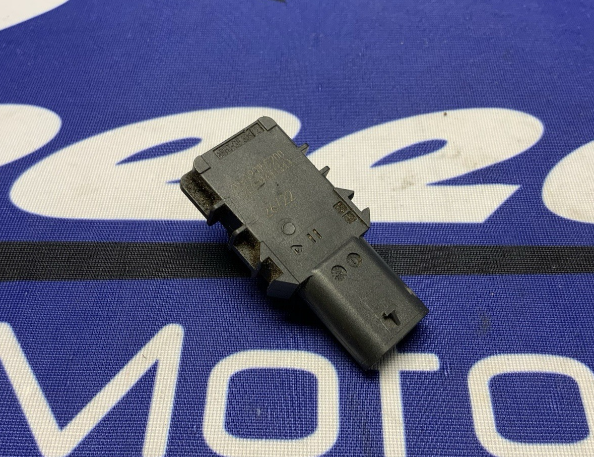 Ducati Pressure Sensor Panigale V4 2018-2024 OEM 11712264