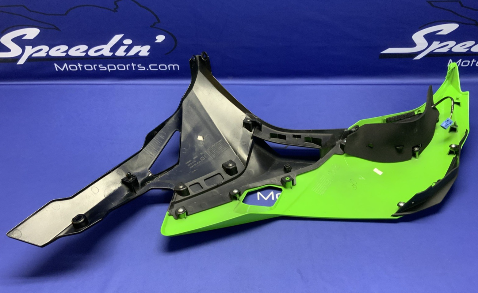 Kawasaki Right Complete Fairing W/ Turn Signal ZX-4R/RR 23-25 OEM 55061-5228-777
