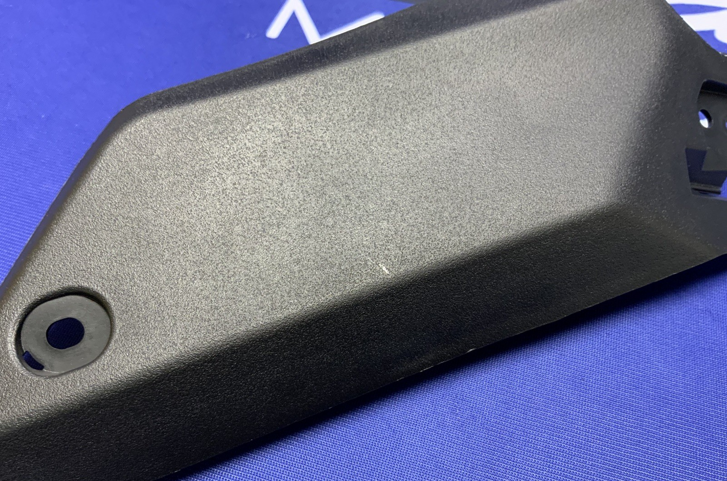 ZXMT Right Seat Under Cover YZF-R7 2022-2025 Y0722-15