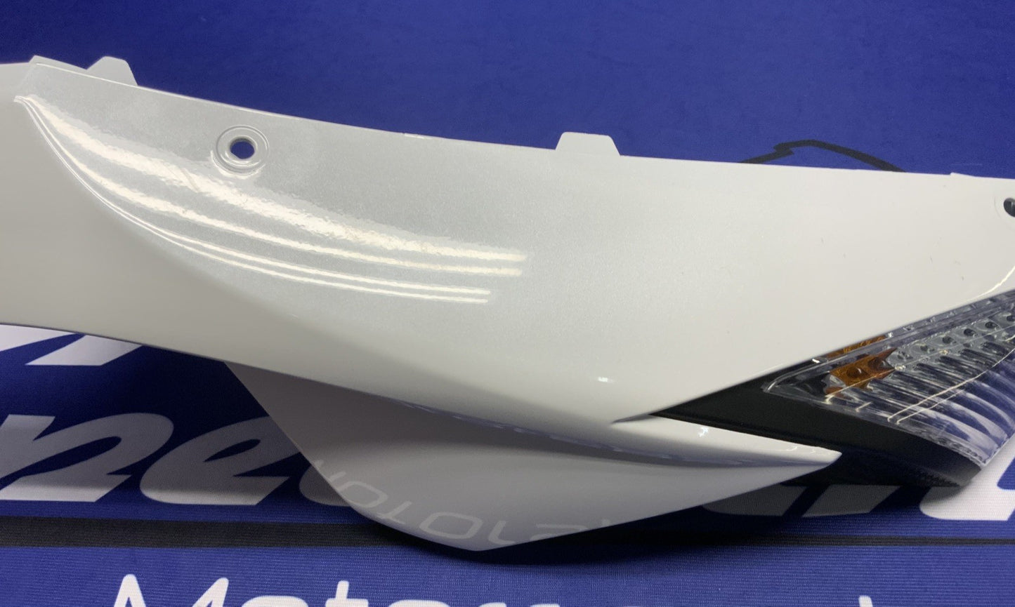 Suzuki Right Frame Cover W/ Turn Signal GSXR 750/600 2011-25 OEM 47100-15J10-6KX
