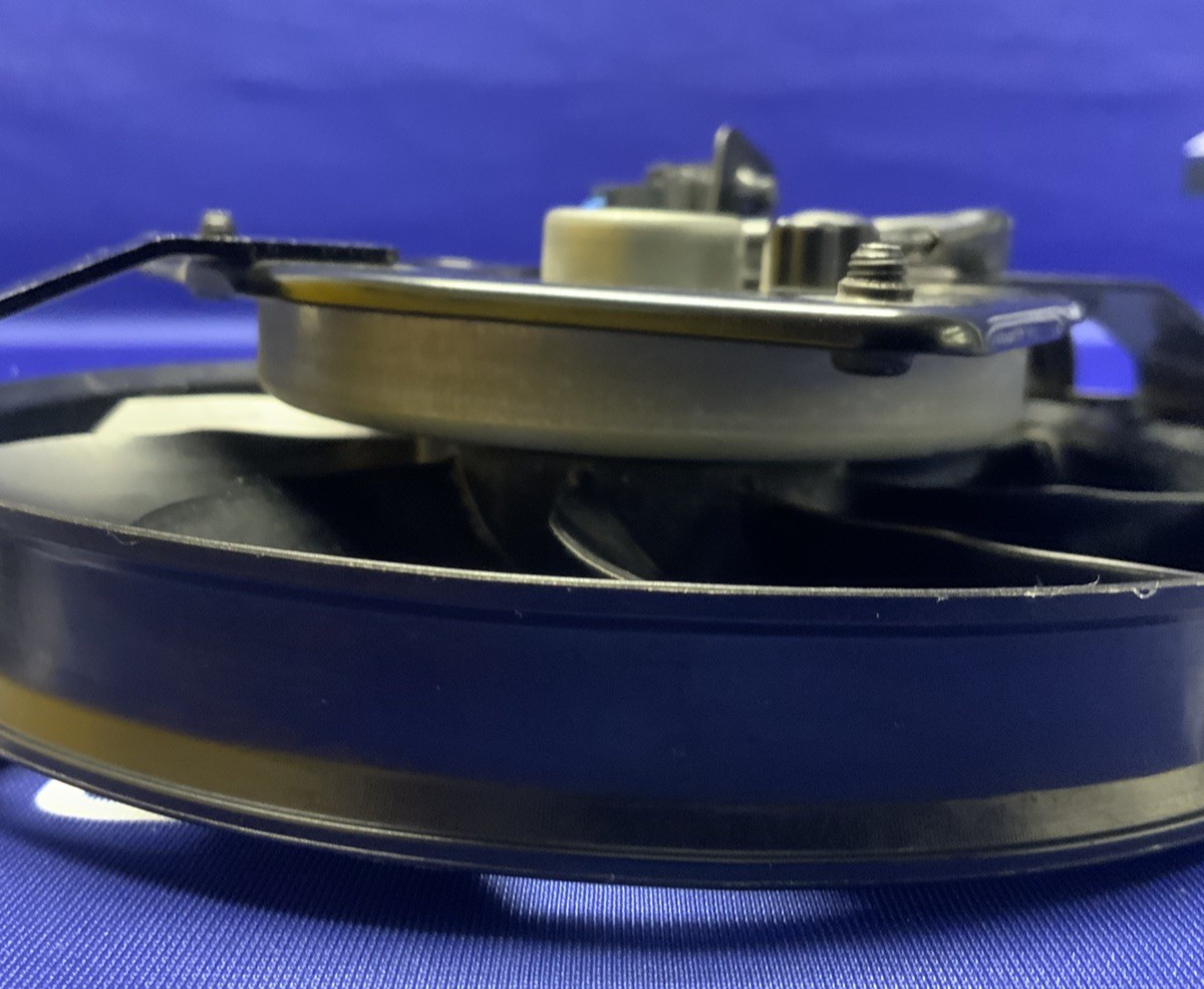 Suzuki Right Radiator Fan Assembly GSXR 1000/R 2017-2025 OEM 17810-17K00