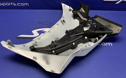Suzuki Left Upper Fairing (Pearl Tech White) GSX-8R 2026 OEM 94480-25L10-QU2-1
