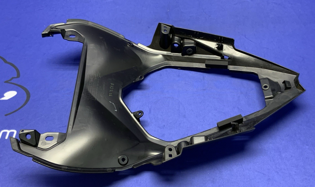 Kawasaki Rear Tail Center Cover Ninja 500 2024-2026 OEM 36043-0001