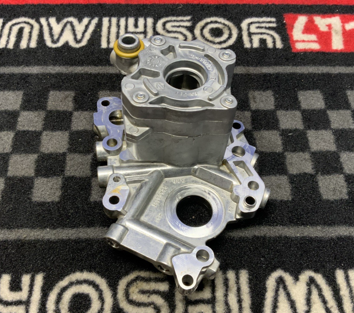 H-D Cam Shaft Support Plate W/ Oil Pump Assy Ultra Limited 2018-24 OEM 25400133