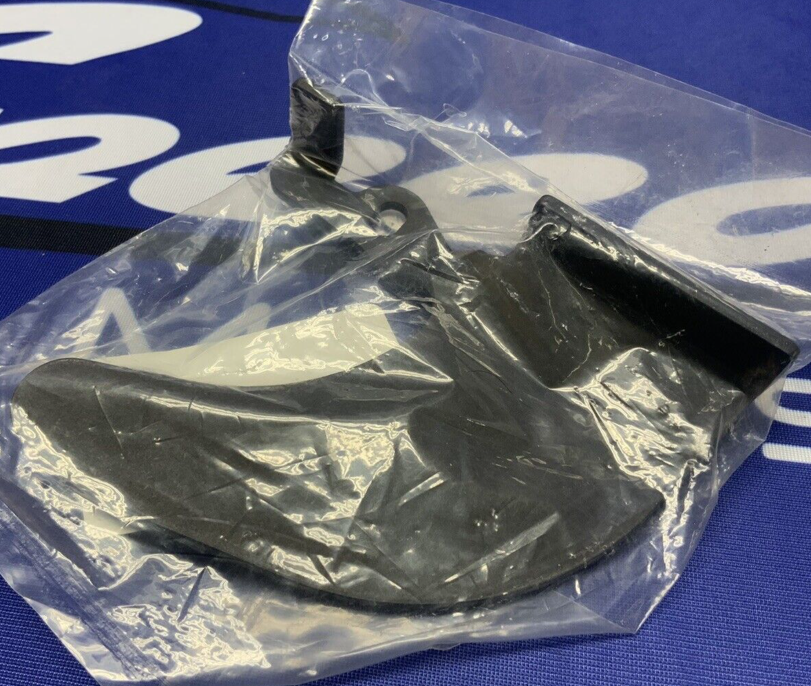 Spears Racing Yamaha YZF-R3 Chain Guard Shark Fin/Toe Guard 2015-2024  SP320