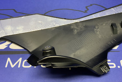 Yamaha Right Lower Fairing (Raven Black) YZF-R6 17-26 OEM BN6-28395-00-P1-2