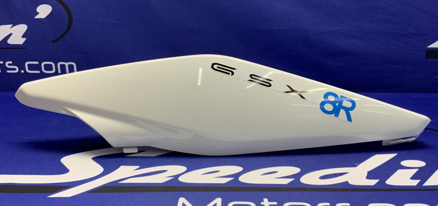 Suzuki Right Tail Fairing (Pearl Tech White) GSX-8R 2026 OEM 47110-25L11-QU2