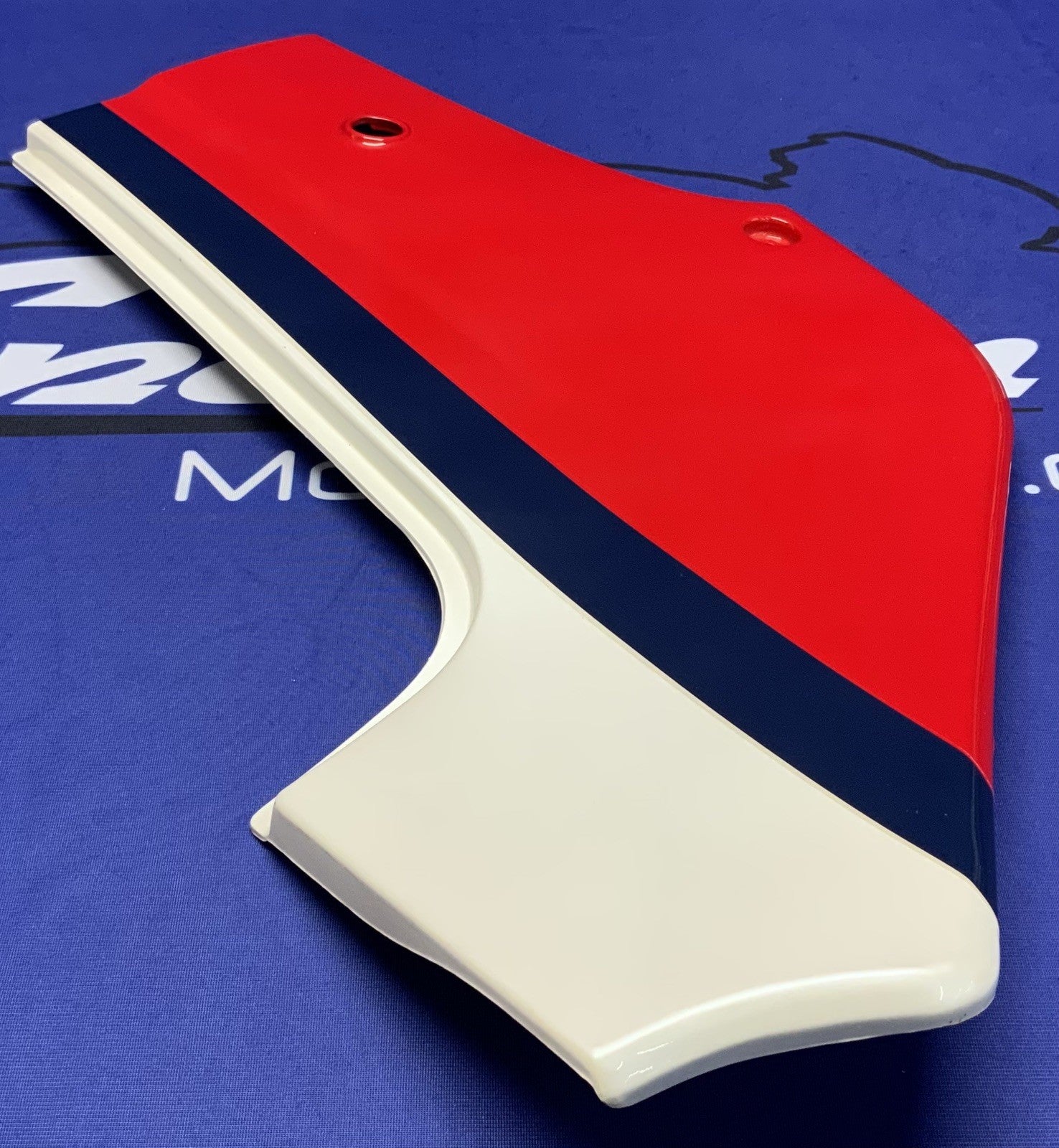 Kawasaki Left Side Cover (Red, White & Blue) Ninja 600 85-86 OEM 36002-5195-P9-1