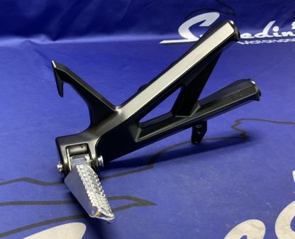 Suzuki Right Passenger Foot Rest GSX-8R/S 2023-2025 OEM 43811-25L00