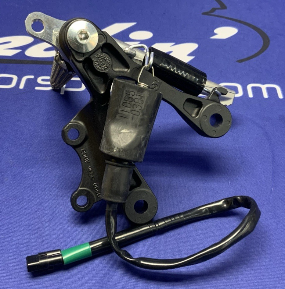 Kawasaki Right Rear Set W/ Lever and Switch ZX-6R 2019-2026 OEM 35063-0590-18R