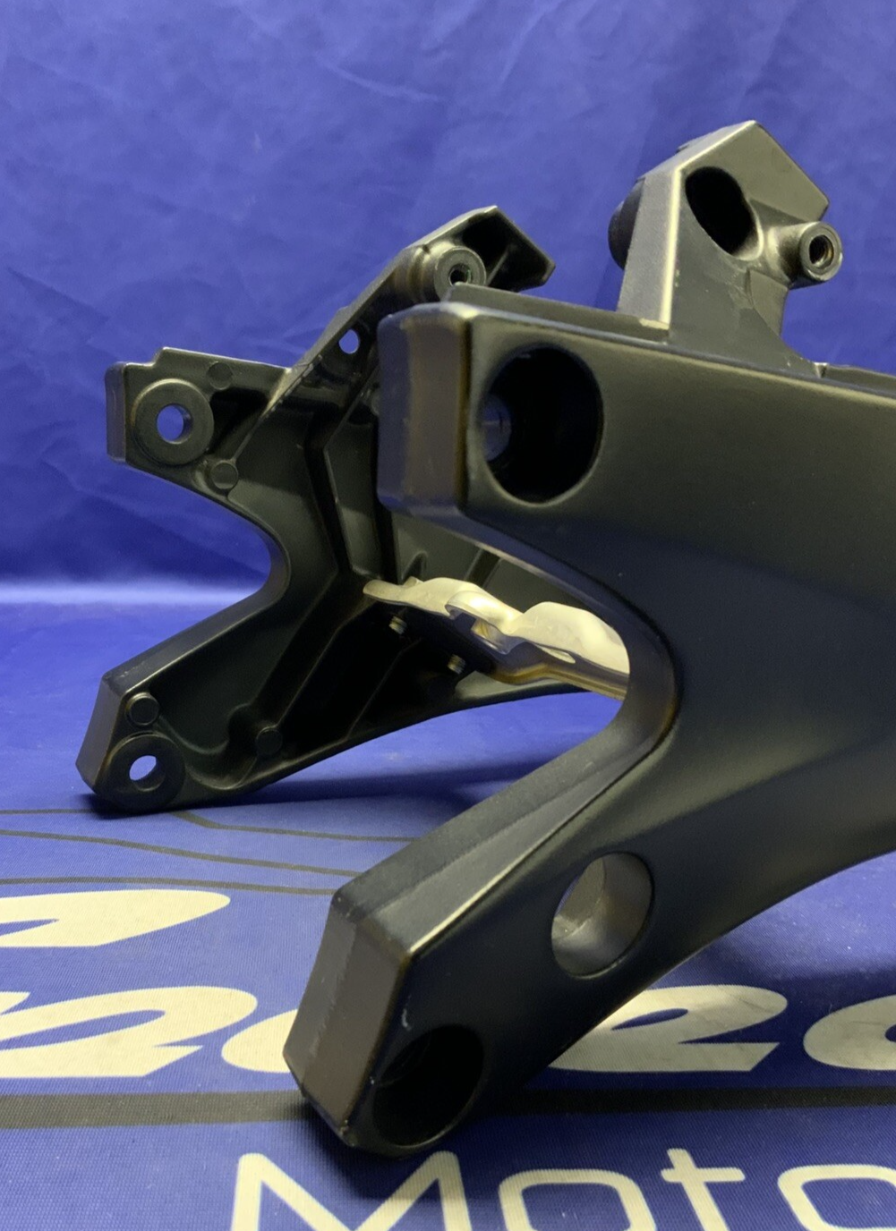 Suzuki Rear Subframe Assy GSXR 600 2006-2007 OEM 41211-01H00-YAP