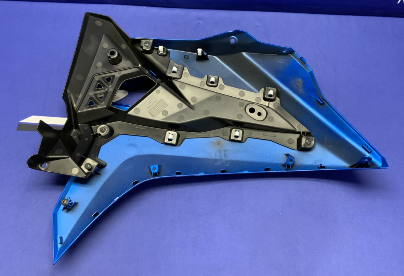 Suzuki Left Upper Fairing (Metallic Triton Blue) GSX-8R 2026 OEM 94480-25L10-YSF