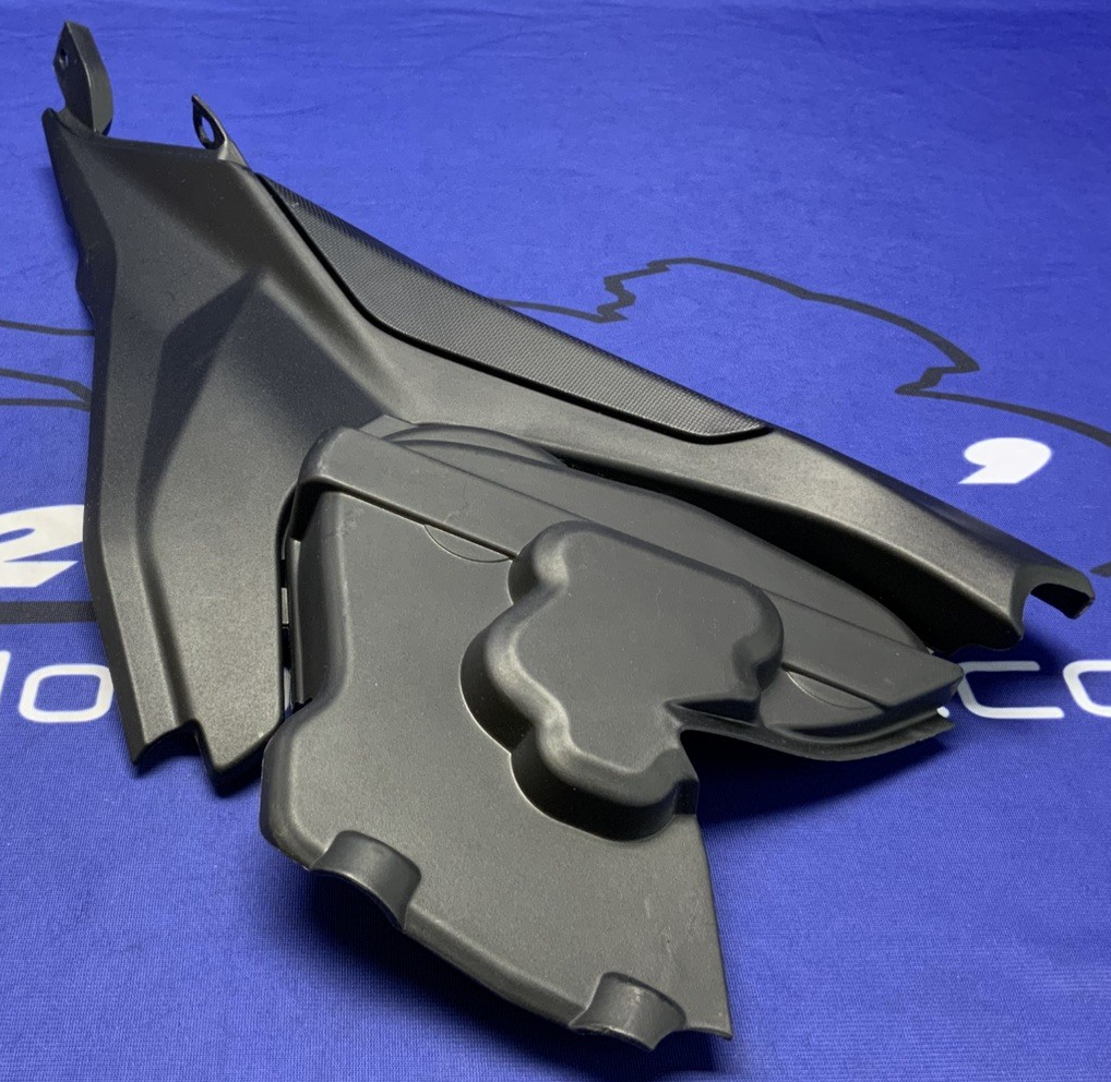 Ducati Left Cap Panigale V2 2020-2025 OEM 46016311B