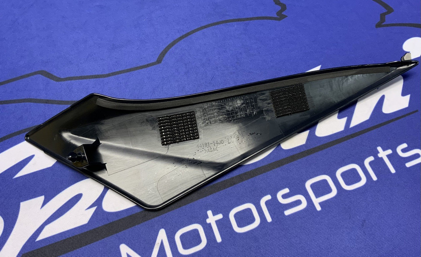 Suzuki Left Side Fuel Tank Cover Trim GSXR 600/750 2011-2026 OEM 44180-14J00
