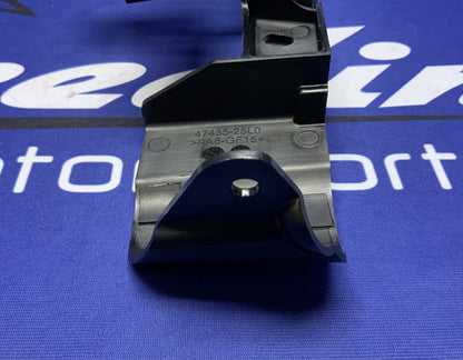 Suzuki Coupler Bracket GSX-8R/S 2023-2026 OEM 47430-25L00