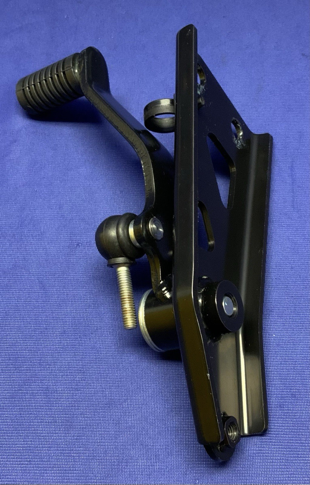Suzuki Gear Shift Lever With Bracket GSX-8R 2023-2026 OEM 25680-25L00