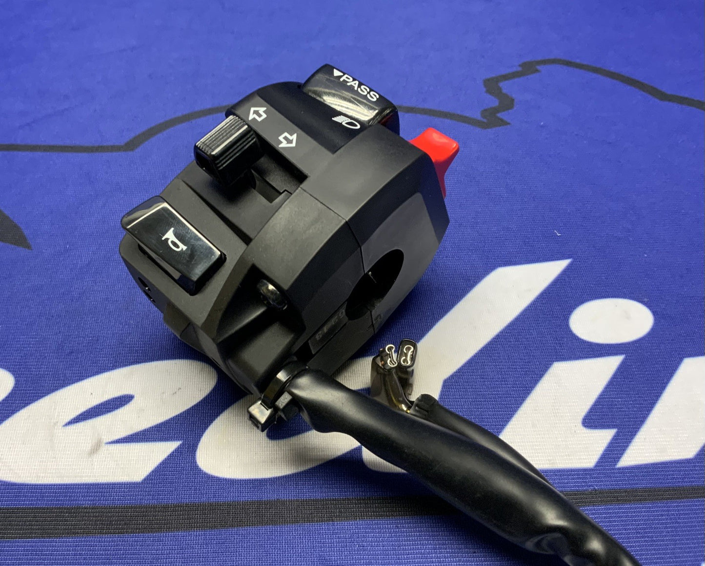 Suzuki Left Handlebar Switch Assembly GSXR 600/750 2011-2026 OEM 37400-14J00-1
