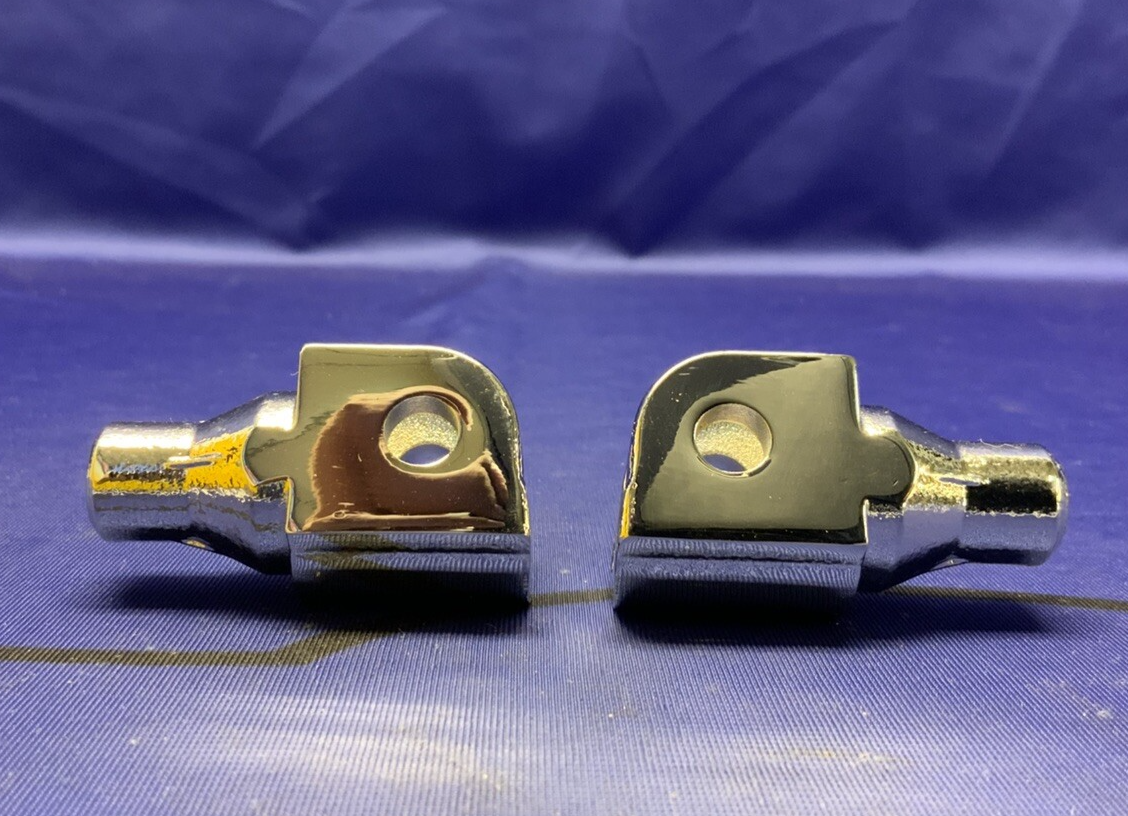 Kuryakyn ISO Peg Adapters (Chrome) GSXR 600/750 2011-2025 OEM 7939