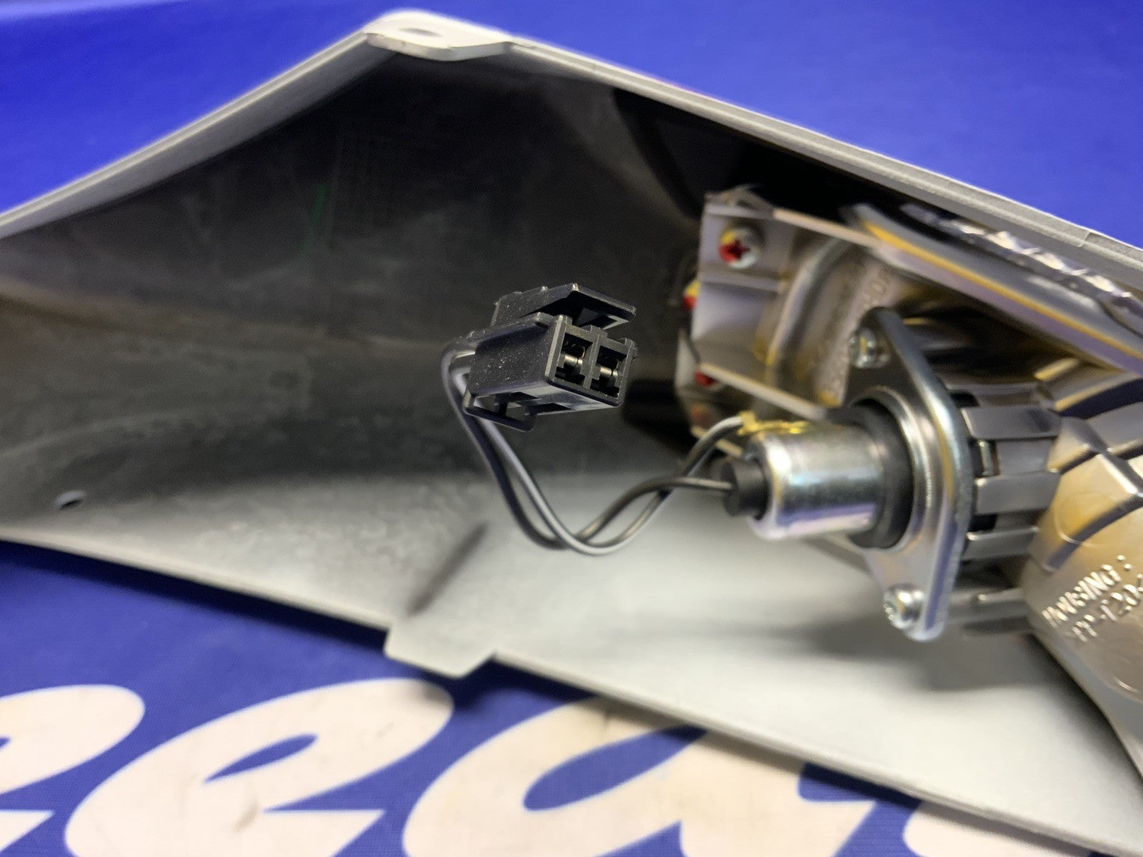 Suzuki Right Frame Cover W/ Turn Signal GSXR 750/600 11-26 OEM 47100-15J10-6KX-1