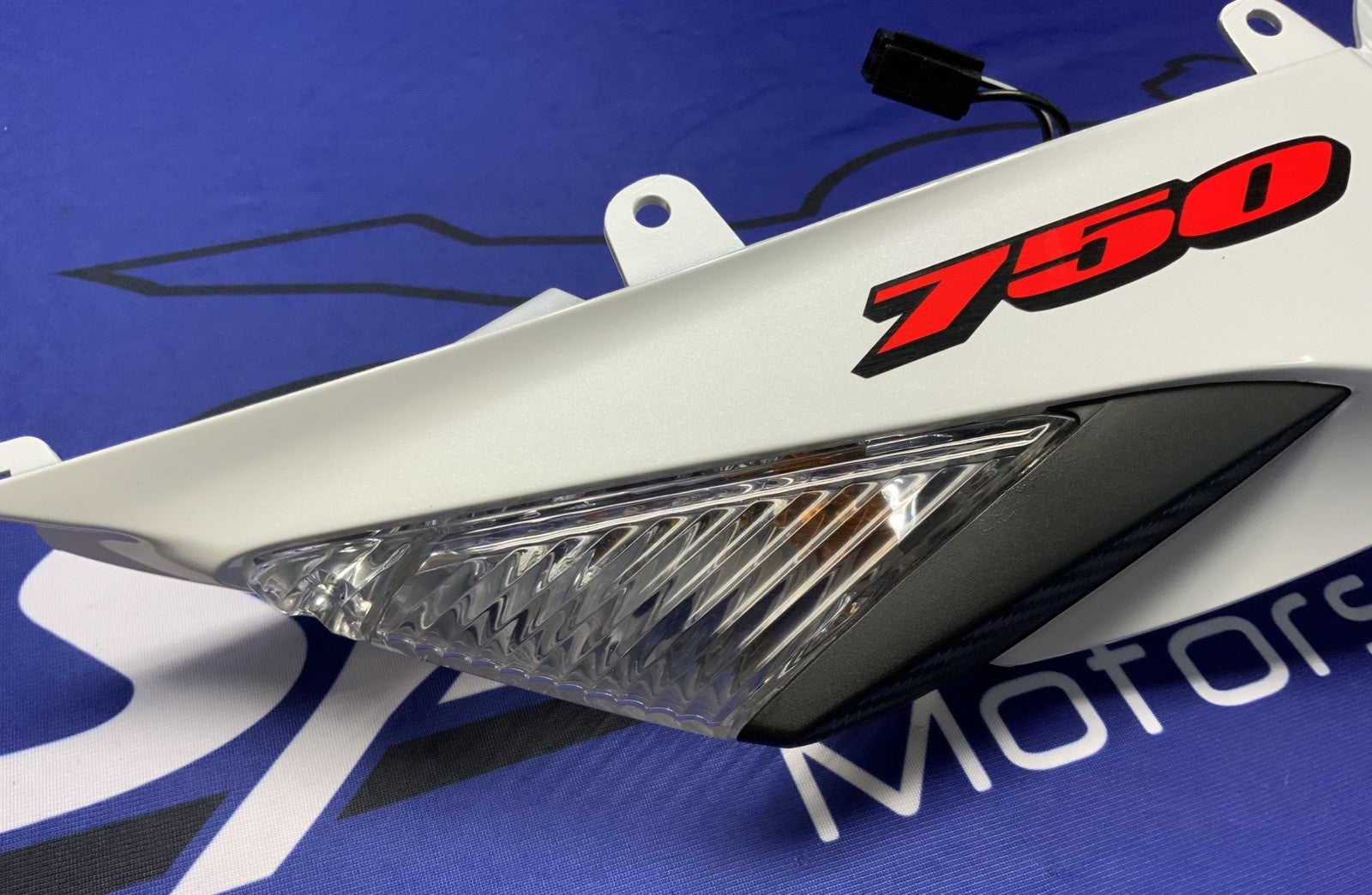 Suzuki Right Frame Cover W/ Turn Signal GSXR 750/600 11-26 OEM 47100-15J10-6KX-1
