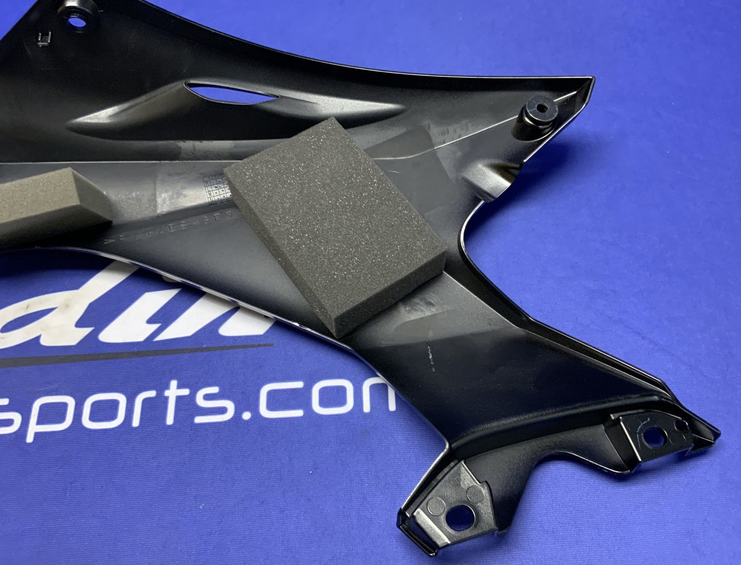 Yamaha Right Upper Fairing (Raven Black) YZF-R6 2017-2026 OEM BN6-2117W-00-P1-3