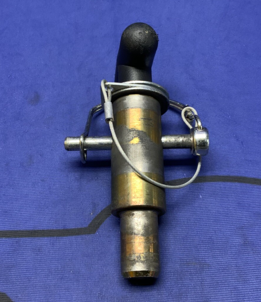 Pitbull Restraint Right Pin ER ZX-R6 2005-2014 F0075E-000