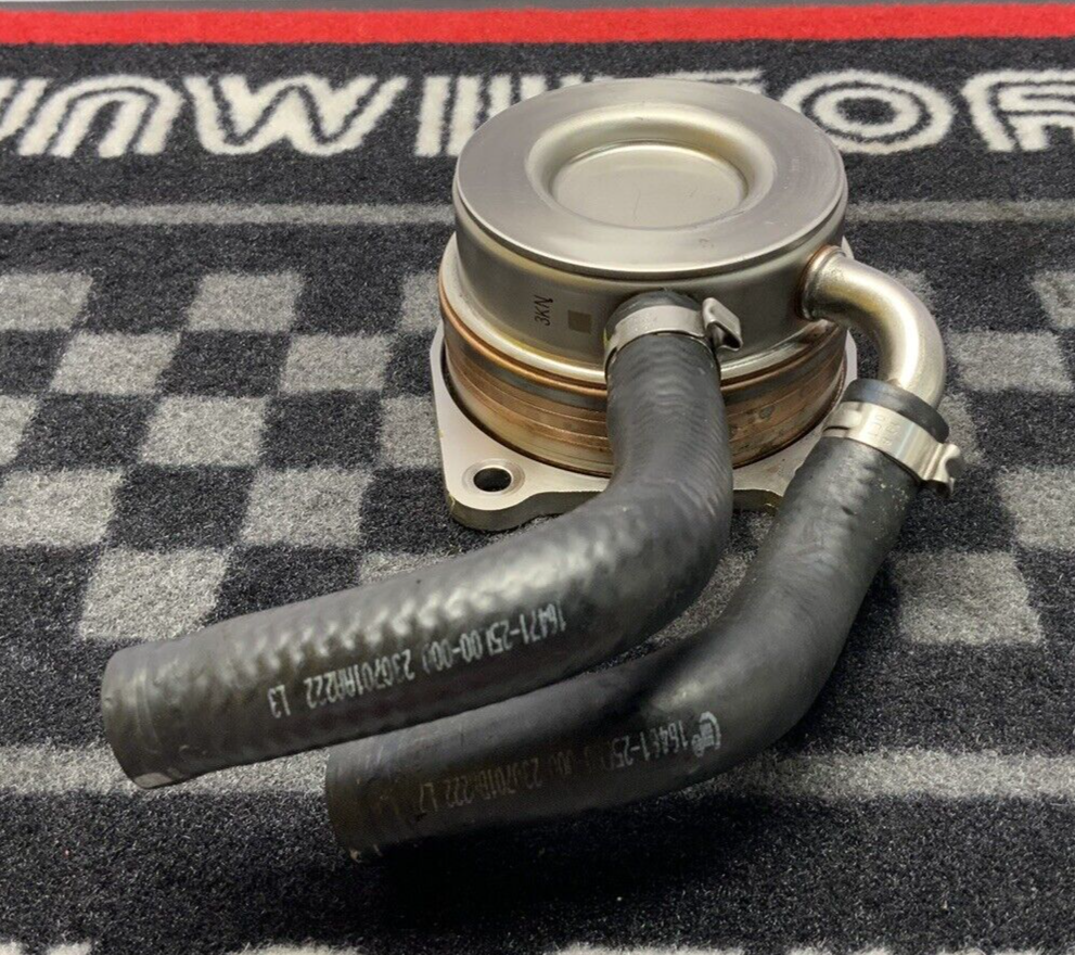 Suzuki Oil Cooler GSX-8R/S 2024-2025 OEM 16600-25L00