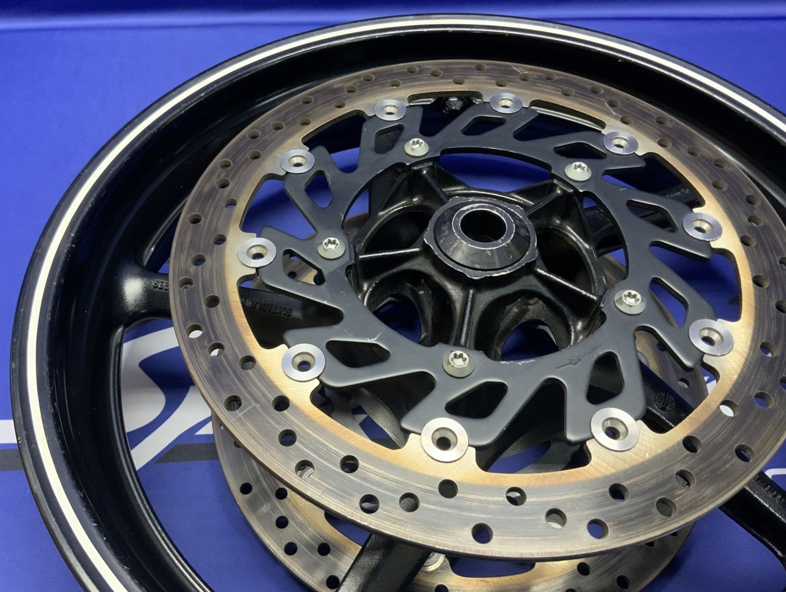 Yamaha Front Wheel Assembly (Black) YZF-R6 2003-2008 OEM 5SL-25168-00-98-1